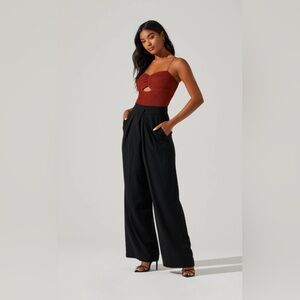 ASTR the label Boyfriend Criss Cross Pleated Wide Leg Pants, NWT size  XS